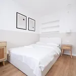 Zelwerowicza Bright By Bookinghost Apartment Lodz