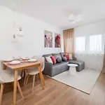 Zelwerowicza Bright By Bookinghost Apartment Lodz