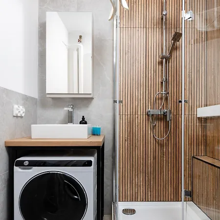 Zelwerowicza Bright By Bookinghost *